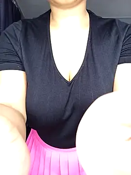 Snapshot of Sultrytits6 chatting on 10-27-25, 07:40 Sultrytits6 online show from 10-27-25, 07:40