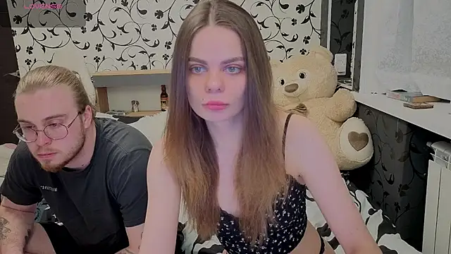 xAlisontiny online show from 04-10-26, 07:51