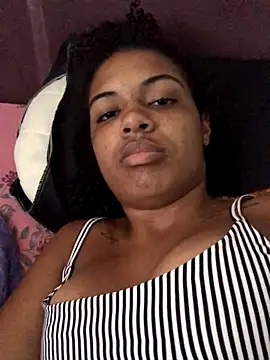 Lorennapires online show from 10-24-25, 09:17