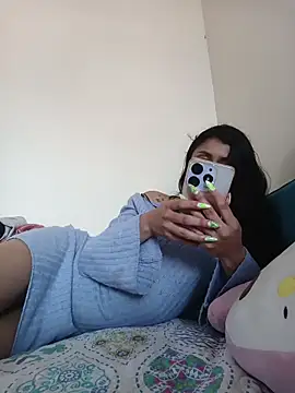 caramel doll   online show from 11-18-25, 04:33