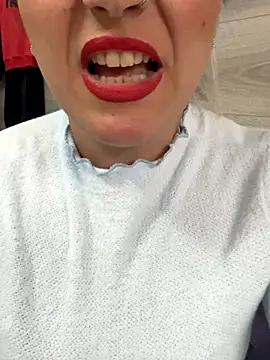 Daiana Andra online show from 10-13-25, 10:04