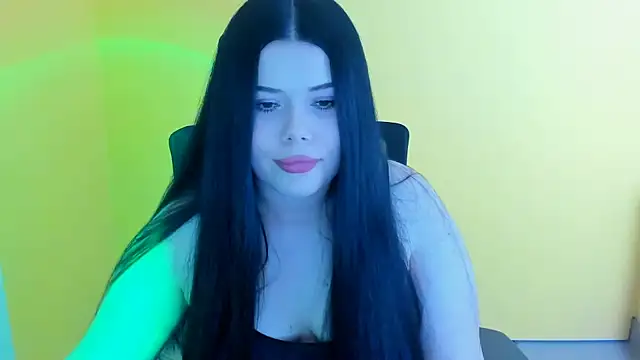 Snapshot of Mona_Esty chatting on 10-15-25, 05:24 Mona Esty online show from 10-15-25, 05:24