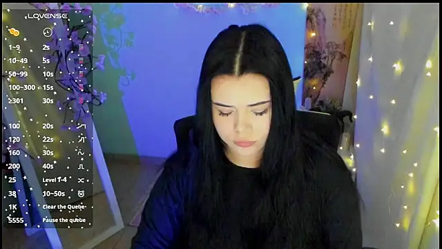 Snapshot of Mona_Esty chatting on 06-18-26, 05:30 Mona Esty online show from 06-18-26, 05:30