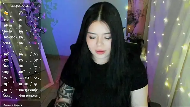 Snapshot of Mona_Esty chatting on 06-24-26, 06:23 Mona Esty online show from 06-24-26, 06:23