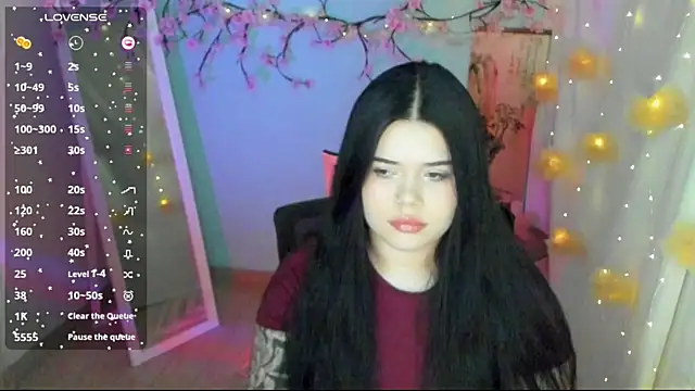 Snapshot of Mona_Esty chatting on 07-17-26, 06:20 Mona Esty online show from 07-17-26, 06:20