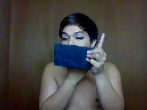 Snapshot of TarahFox chatting on 11-19-25, 06:08 TarahFox online show from 11-19-25, 06:08