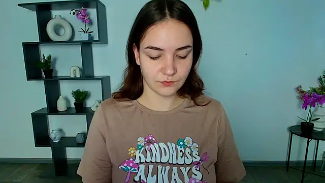 OliviaMontgommery online show from 11-19-25, 06:24