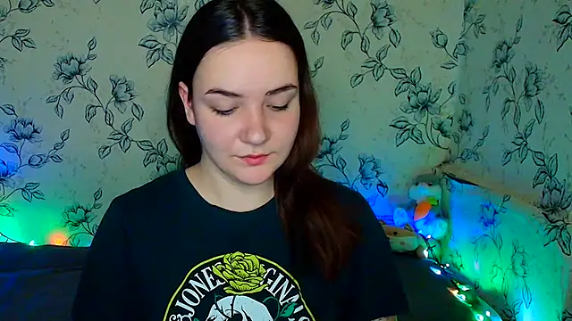 Snapshot of OliviaMontgommery chatting on 05-20-26, 09:37 OliviaMontgommery online show from 05-20-26, 09:37