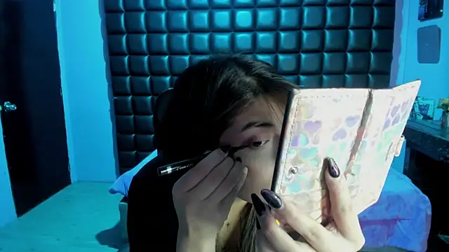 Violetta Swett  online show from 12-19-25, 11:50