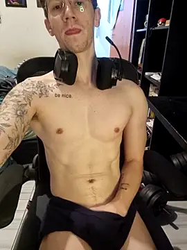 Snapshot of SweetGoodBoy22 chatting on 10-28-25, 03:25 SweetGoodBoy22 online show from 10-28-25, 03:25