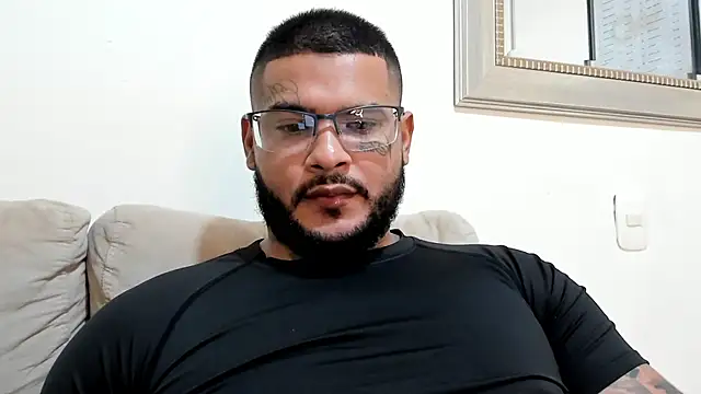 Snapshot of MICHELL_ARTHUS_ chatting on 08-08-26, 12:35 MICHELL ARTHUS online show from 08-08-26, 12:35