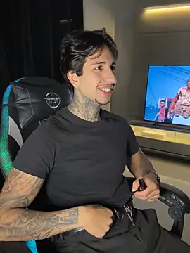 RealGdiass online show from 10-04-25, 03:48