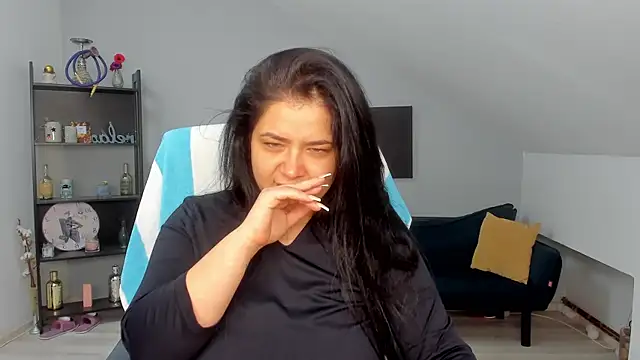 DennysseCharm online show from 10-14-25, 03:29