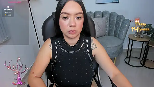 Liilylux online show from 10-15-25, 04:01