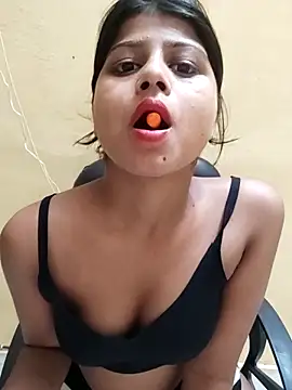 Snapshot of Saniya_Doll chatting on 06-19-26, 09:29 Saniya Doll online show from 06-19-26, 09:29