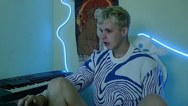 Snapshot of _Timmy_Boy_ chatting on 10-06-25, 08:12 Timmy Boy online show from 10-06-25, 08:12