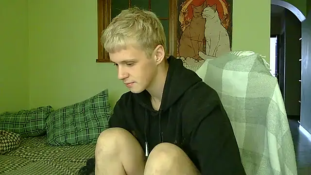 Snapshot of _Timmy_Boy_ chatting on 10-12-25, 07:18 Timmy Boy online show from 10-12-25, 07:18