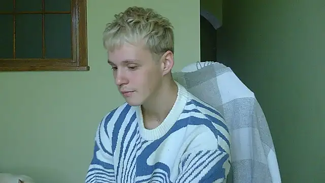 Snapshot of _Timmy_Boy_ chatting on 10-27-25, 08:18 Timmy Boy online show from 10-27-25, 08:18