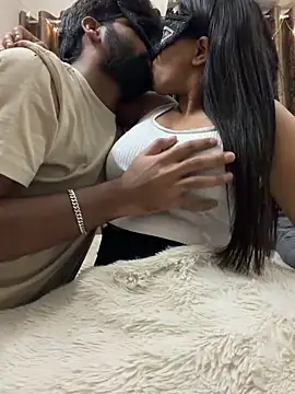 vickyandtania online show from 04-02-26, 07:33