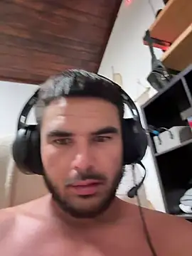 Leeeek23 online show from 04-15-26, 08:43