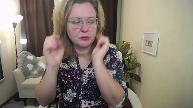 VestaWoody online show from 11-13-25, 06:56