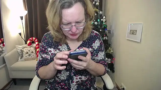 VestaWoody online show from 12-02-25, 07:25