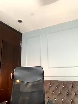 Rose monroee online show from 11-12-25, 07:35