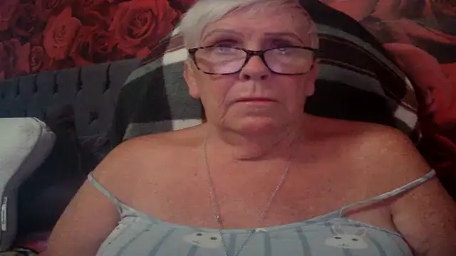 Playful MILF Demi online show from 05-28-26, 06:49