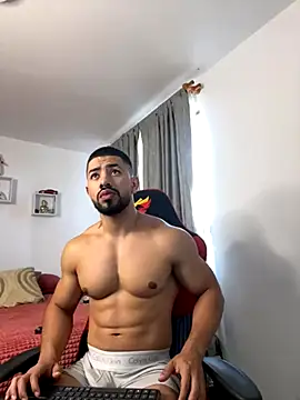 Ezzio Scolaro online show from 11-12-25, 12:16