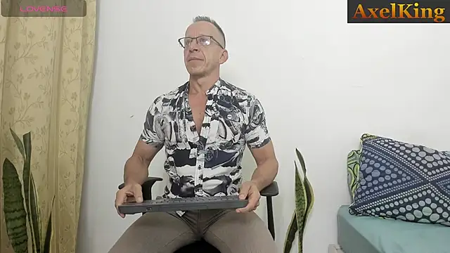  axelking  online show from 07-16-26, 11:38