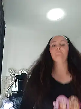 Snapshot of Bella_862 chatting on 06-05-26, 08:20 Bella 862 online show from 06-05-26, 08:20
