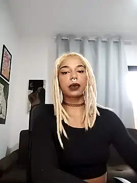 Helenoir online show from 04-10-26, 10:53