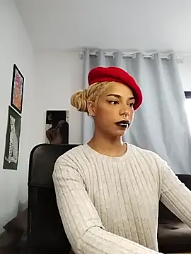 Helenoir online show from 06-04-26, 11:49