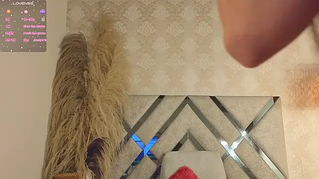 kimhilton  online show from 12-03-25, 03:58