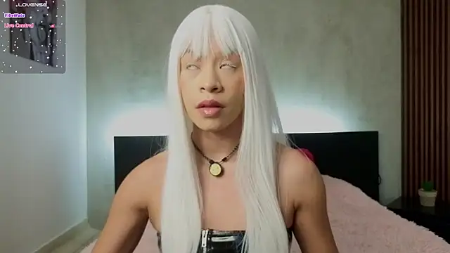 kimhilton  online show from 02-25-26, 04:00