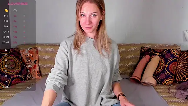 Amalia Mio online show from 10-30-25, 08:16