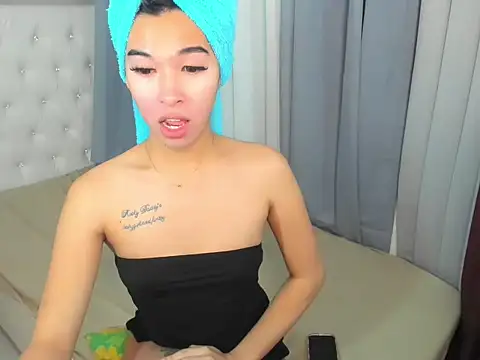 Snapshot of Yourdreamgoddess chatting on 11-21-25, 04:38 Yourdreamgoddess online show from 11-21-25, 04:38