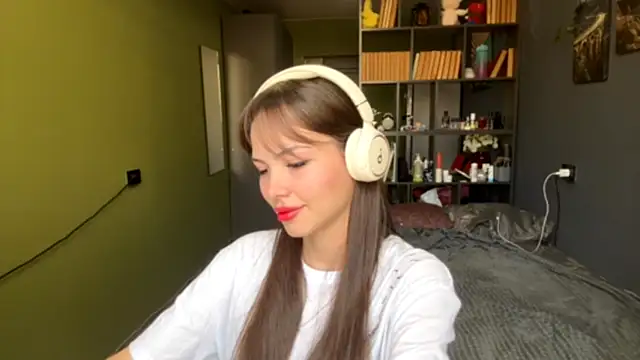 MysticAlisa online show from 10-15-25, 07:19