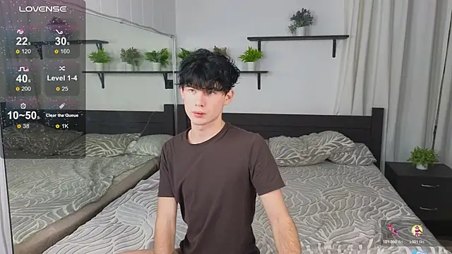 Cute Mike online show from 10-26-25, 06:36