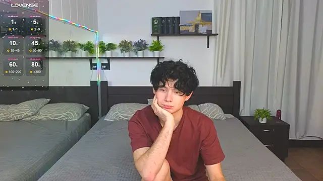 Cute Mike online show from 11-26-25, 07:04