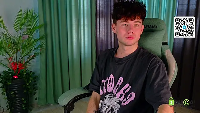 Cute Mike online show from 03-25-26, 03:45