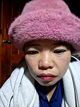 miomio-12 online show from 10-25-25, 09:42