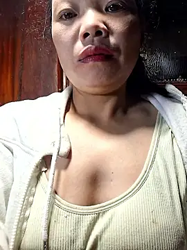 miomio-12 online show from 11-08-25, 09:35