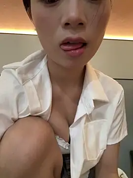 qingzi1218 online show from 04-05-26, 05:48