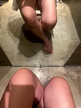 melisss2 online show from 12-16-25, 03:50