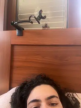 luciamaria01 online show from 11-02-25, 09:33