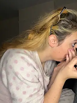 Snapshot of TabbyLovexox chatting on 11-07-25, 08:14 TabbyLovexox online show from 11-07-25, 08:14