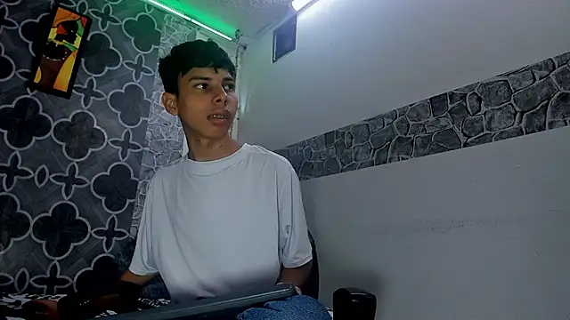 sexyboys cutex18 online show from 02-07-26, 08:56