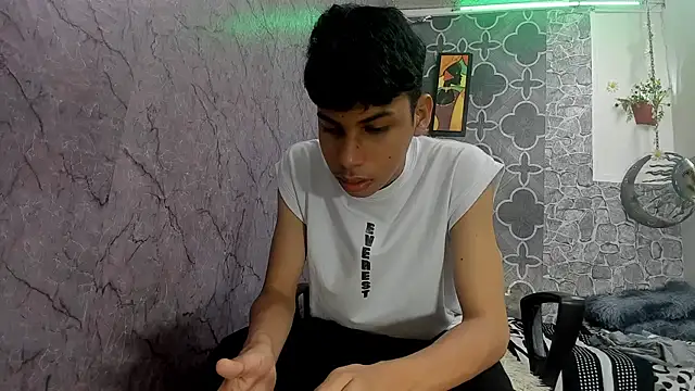 sexyboys cutex18 online show from 02-17-26, 11:44