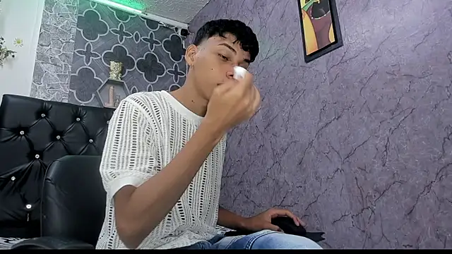 sexyboys cutex18 online show from 03-12-26, 03:34